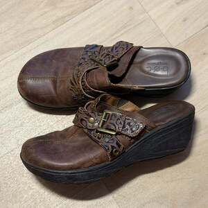 B.O.C Born Concept Clog Wedge Sandals Size 6M Brown Leather